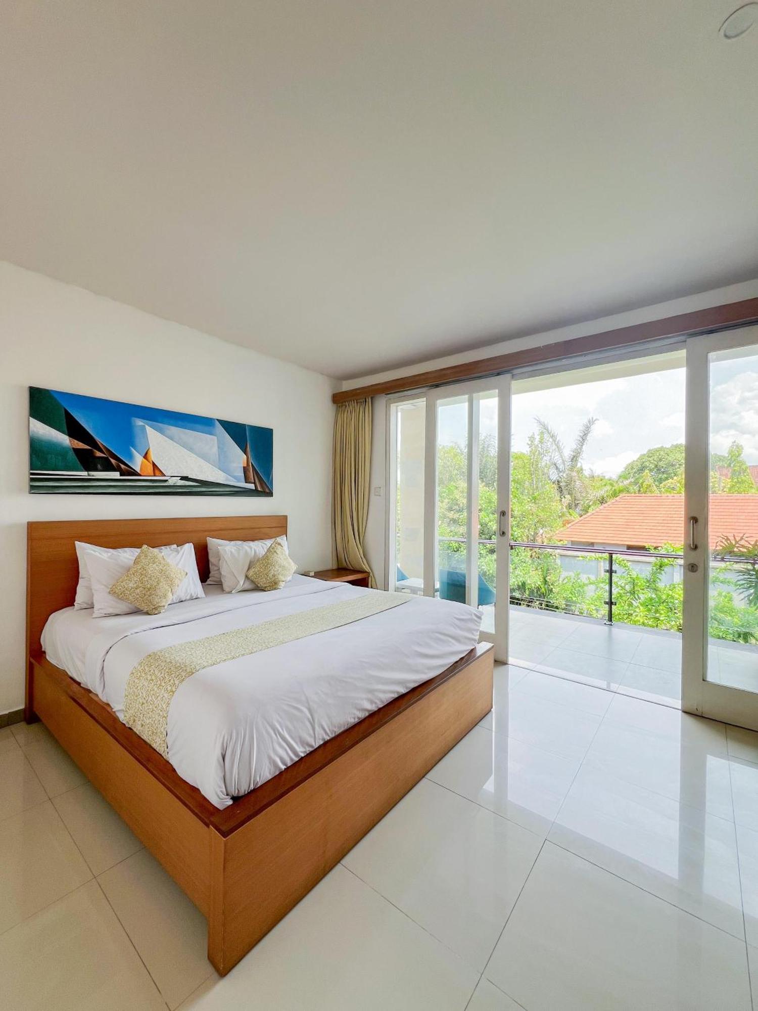 Apple Suite Kerobokan  Exterior photo